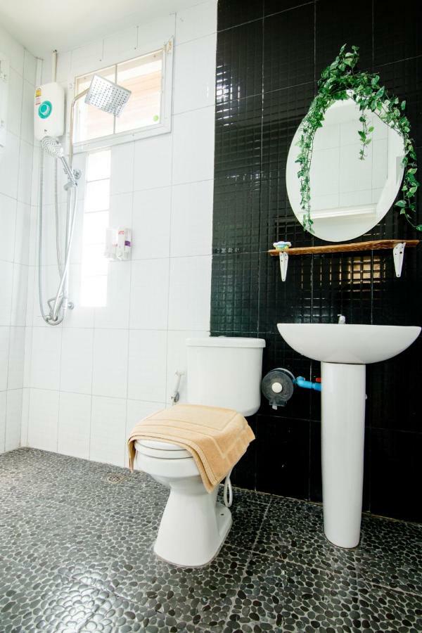 The Creek Villa Лоеи Екстериор снимка